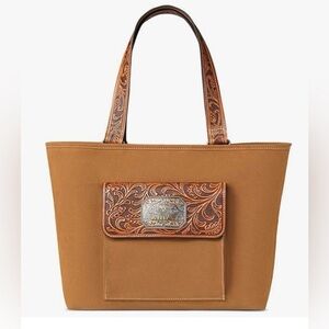 Ariat Evelyn Conceal Carry 50% Leather,50% PU leather,zip top,pockets,metal logo